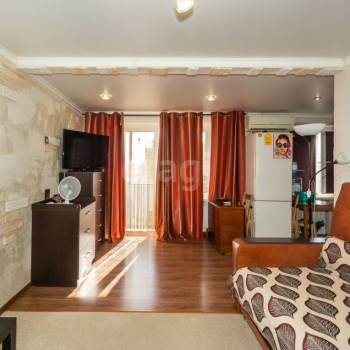 Продается 1-комнатная квартира, 32 м²