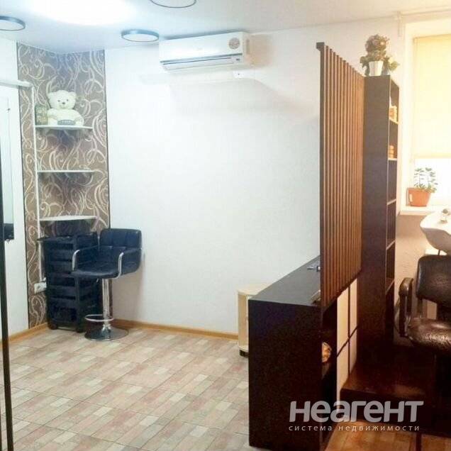 Сдаю помещение, цокольный этаж, Кировский, проспект Соколова