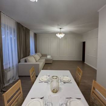 Продается Дом, 400 м²