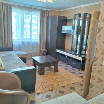 Сдается 1-комнатная квартира, 38 м²