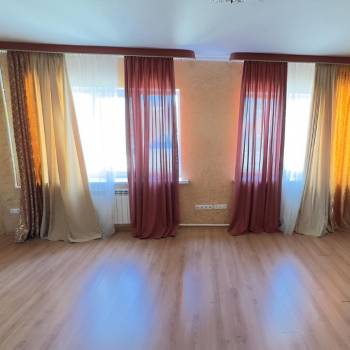 Продается Дом, 300 м²