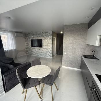 Продается 1-комнатная квартира, 49 м²