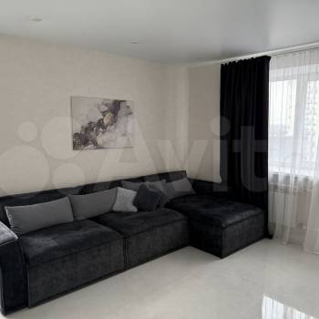 Продается 1-комнатная квартира, 49 м²