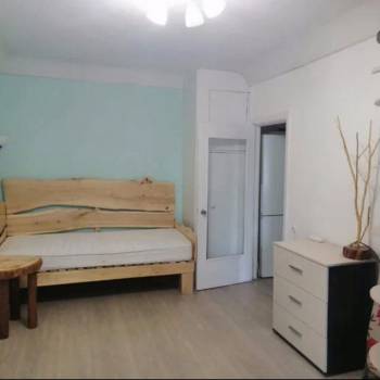 Продается 1-комнатная квартира, 32 м²