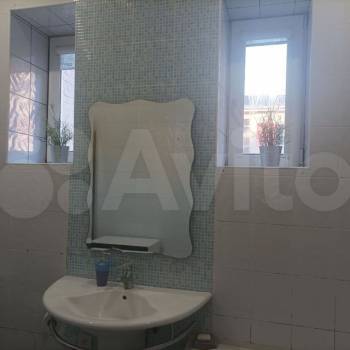 Продается Многокомнатная квартира, 100 м²