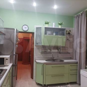 Продается Многокомнатная квартира, 100 м²