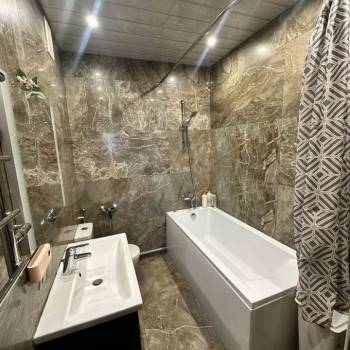 Продается 3-х комнатная квартира, 105 м²