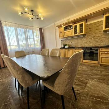 Продается 3-х комнатная квартира, 105 м²