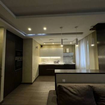 Продается 2-х комнатная квартира, 85 м²