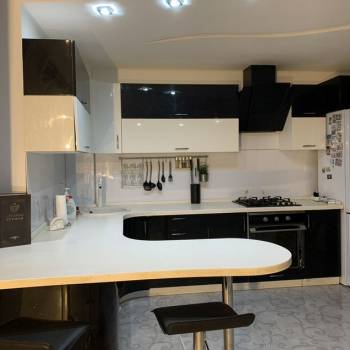 Продается Многокомнатная квартира, 102 м²