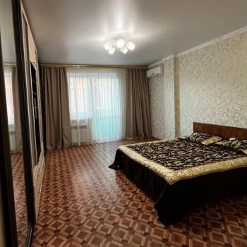 Продается 1-комнатная квартира, 53,3 м²