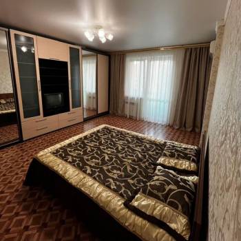 Продается 1-комнатная квартира, 53,3 м²