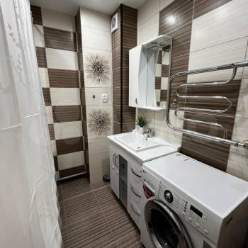 Продается 1-комнатная квартира, 53,3 м²