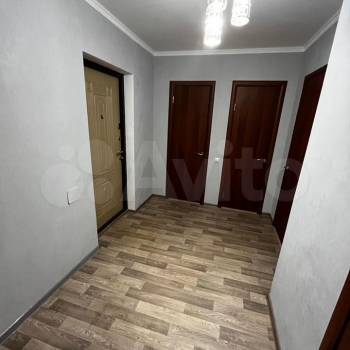 Продается 1-комнатная квартира, 53,3 м²