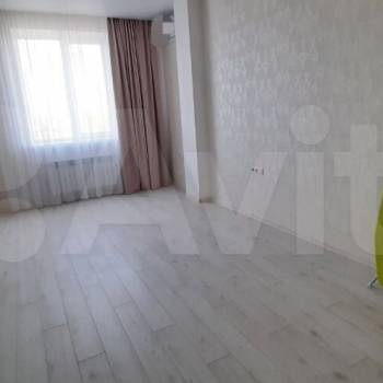 Продается 1-комнатная квартира, 37 м²