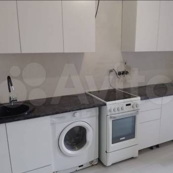 Продается 1-комнатная квартира, 37 м²