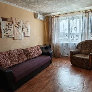 Продается 1-комнатная квартира, 39 м²