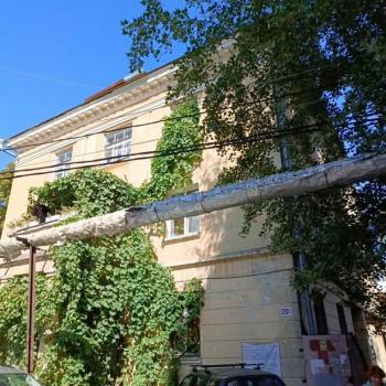 Продается Многокомнатная квартира, 82,7 м²