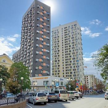Продается 1-комнатная квартира, 42 м²