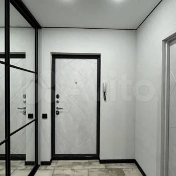 Продается 1-комнатная квартира, 37 м²