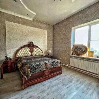 Продается Дом, 190 м²