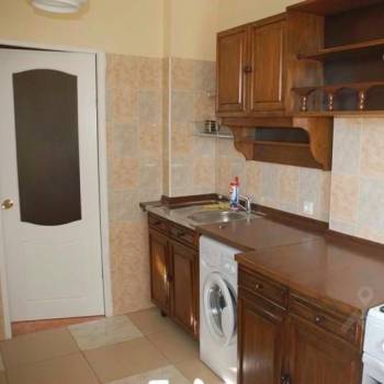 Продается 1-комнатная квартира, 42 м²