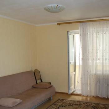 Продается 1-комнатная квартира, 42 м²