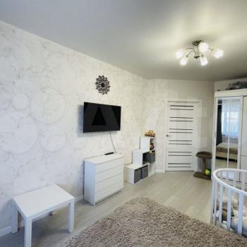 Продается 1-комнатная квартира, 37,5 м²