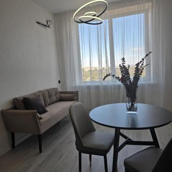 Продается 1-комнатная квартира, 38 м²