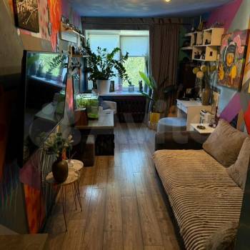 Продается Многокомнатная квартира, 79 м²