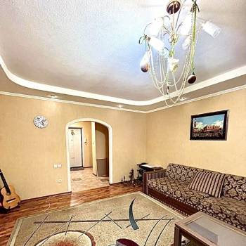 Продается 2-х комнатная квартира, 90 м²