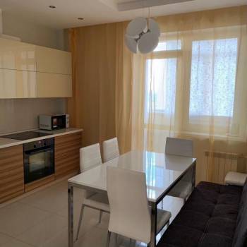 Продается 1-комнатная квартира, 50 м²