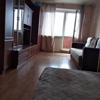 Продается 1-комнатная квартира, 42 м²