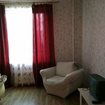 Сдается 1-комнатная квартира, 42 м²