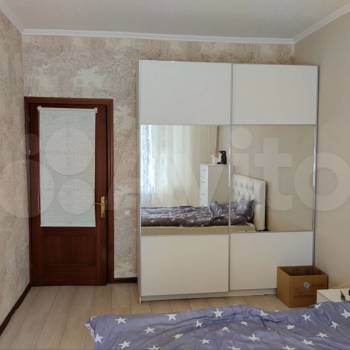 Продается Многокомнатная квартира, 100 м²