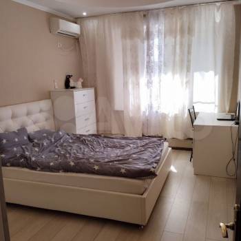 Продается Многокомнатная квартира, 100 м²