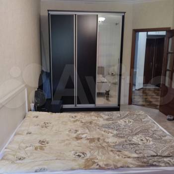 Продается Многокомнатная квартира, 100 м²