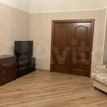 Продается Многокомнатная квартира, 135,1 м²