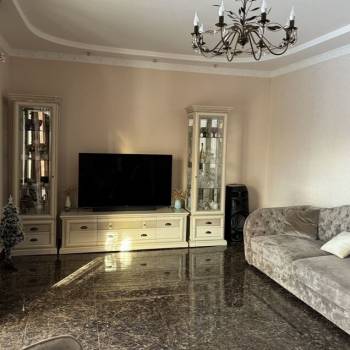 Продается Дом, 230 м²