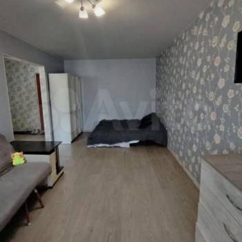 Продается 1-комнатная квартира, 32 м²