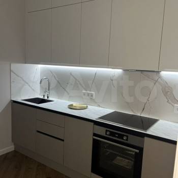 Продается 1-комнатная квартира, 50 м²