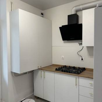 Продается 1-комнатная квартира, 32 м²