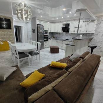 Продается 2-х комнатная квартира, 61 м²