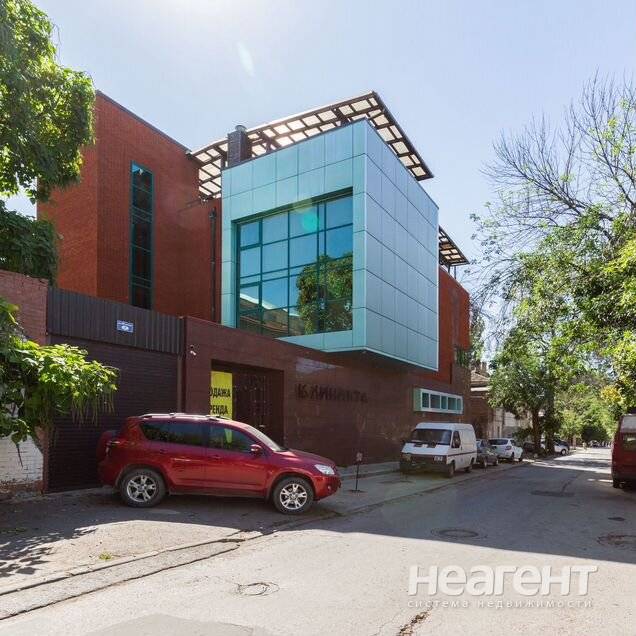 Продаю нежилое помещение, Нахичевань, ул. 16-я Линия