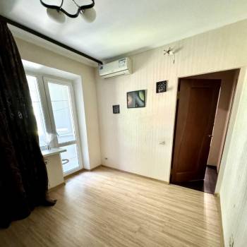 Продается Многокомнатная квартира, 80,3 м²