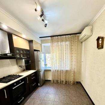 Продается Многокомнатная квартира, 80,3 м²