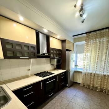 Продается Многокомнатная квартира, 80,3 м²