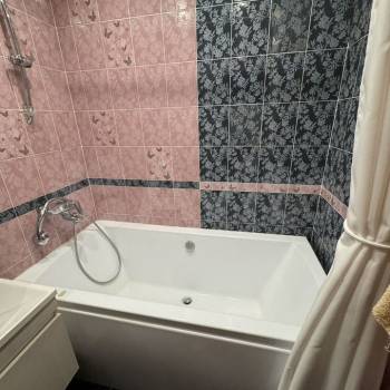 Продается Многокомнатная квартира, 80,3 м²