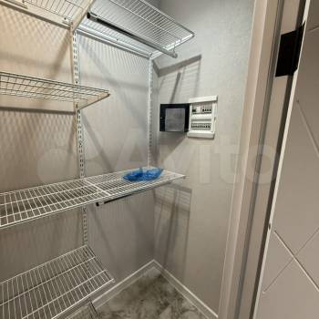 Продается 1-комнатная квартира, 42 м²