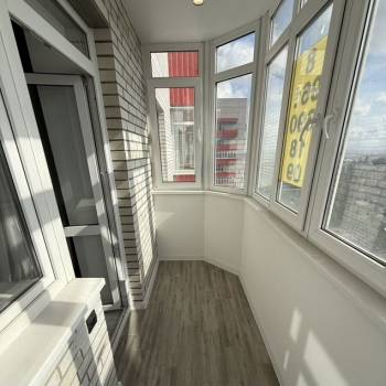 Продается 1-комнатная квартира, 42 м²